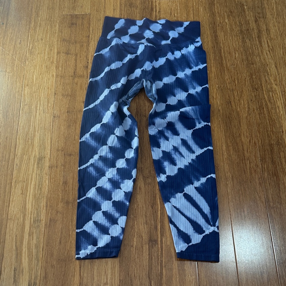 LAST CHANCE: Active USA Women's Navy and White Tie-Dye Leggings